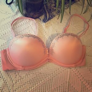 Victoria’s Secret Very Sexy strapless bra